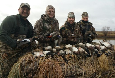 Local guided duck hunting at its finest - Four Curl nation
